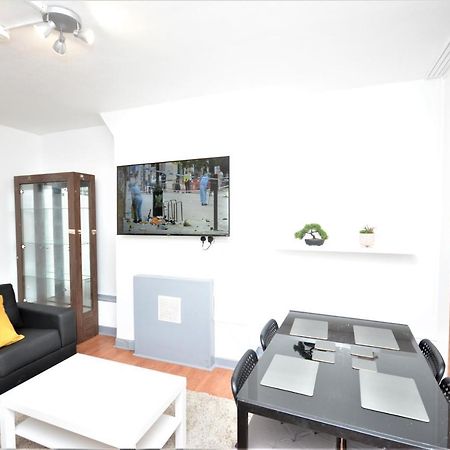 Beautiful London 2 Bedroom Flat Near Finsbury Park Exterior foto